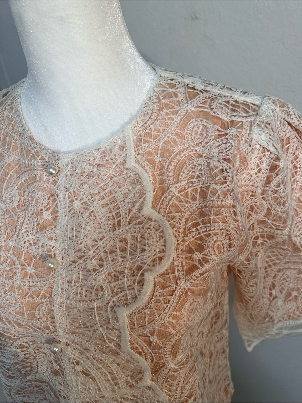 Zane White Lace Button-Front Blouse over Peach Lining - Picture 6 of 7